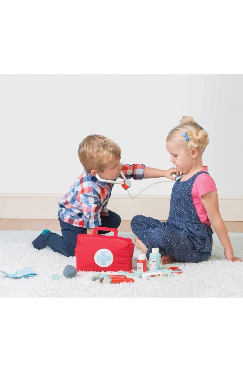 LE TOY VAN ΒΑΛΙΤΣΑΚΙ ΓΙΑΤΡΟΥ 13 LE TOY VAN ΒΑΛΙΤΣΑΚΙ ΓΙΑΤΡΟΥ 13