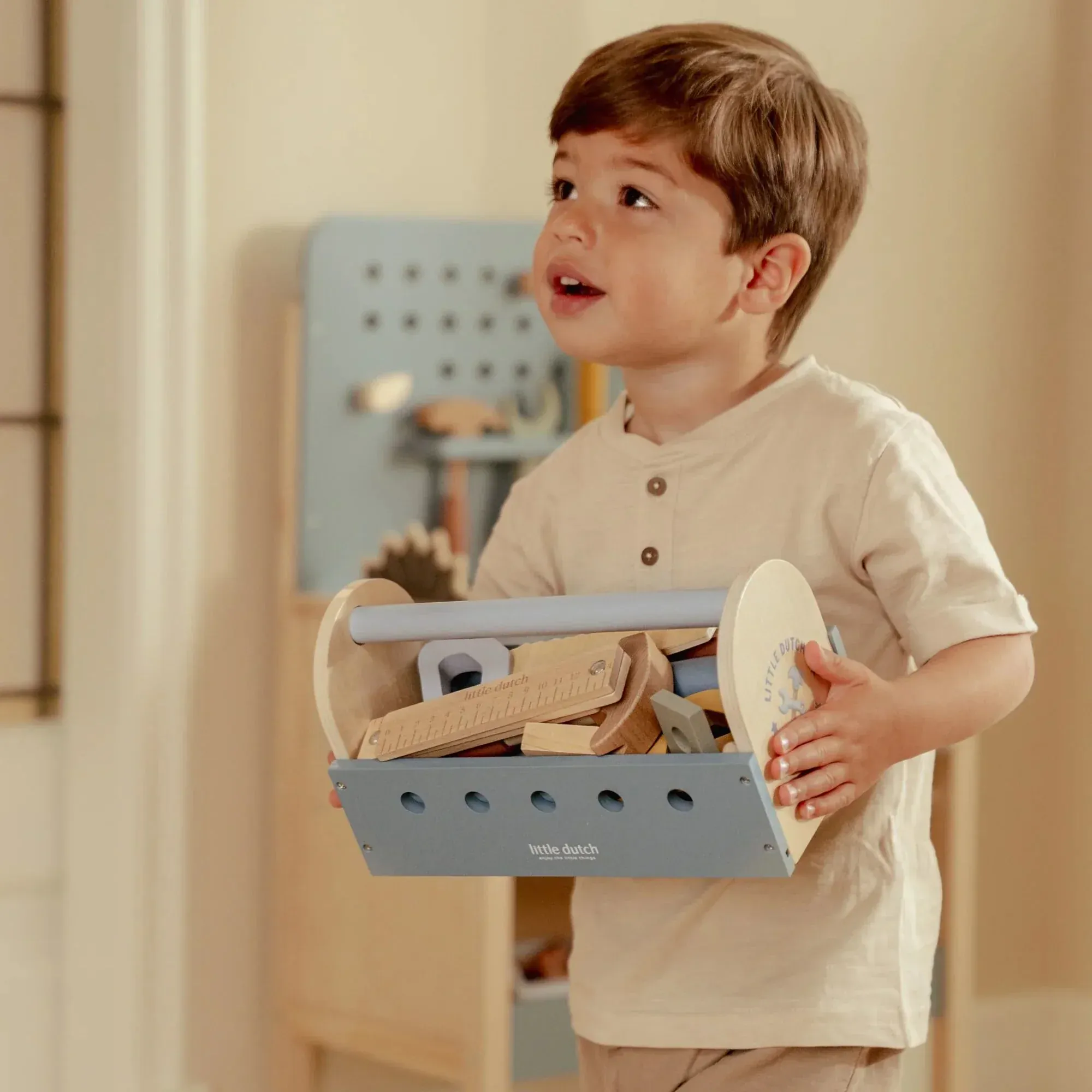 Little Dutch Ξύλινη εργαλειοθήκη με εργαλεία FSC 9 Little Dutch Ξύλινη εργαλειοθήκη με εργαλεία FSC 9