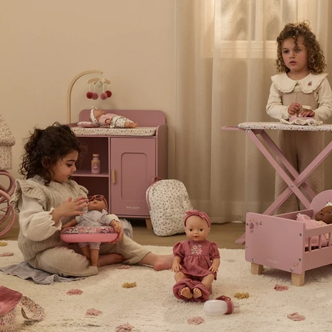 LITTLE DUTCH. Κούκλα με μπιμπερό και γιογιό Livia 9 LITTLE DUTCH. Κούκλα με μπιμπερό και γιογιό Livia 9